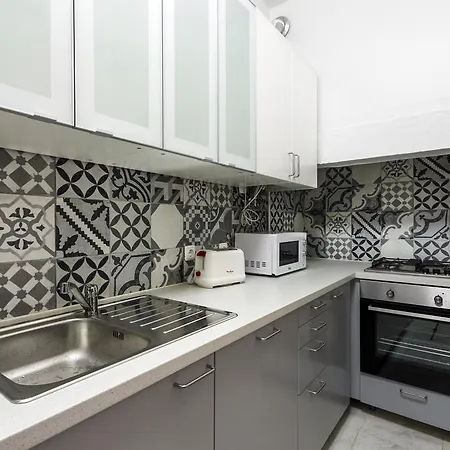 Whome | Fanqueiros Downtown Typical Апартаменты