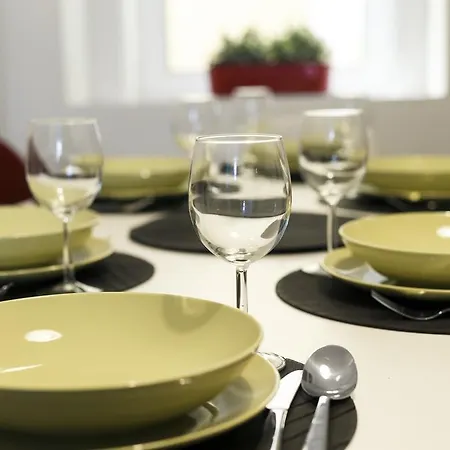 Whome | Fanqueiros Downtown Typical Апартаменты *